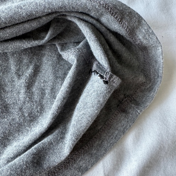 Torrid 0 Classic Fit Women's Skull and Butterfly Lattice V-Neck Tank Top Grey‎ L - Picture 5 of 9